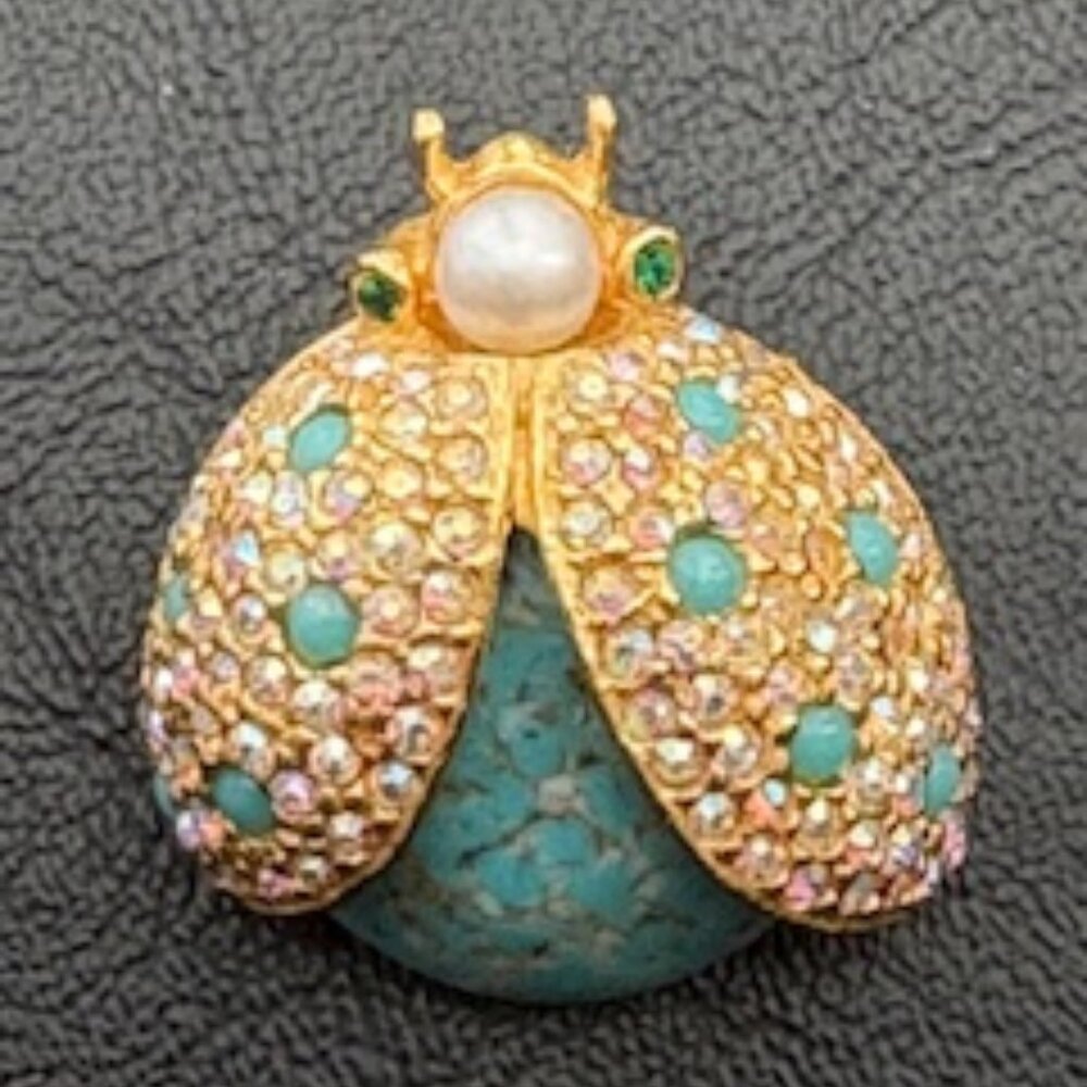 Rare find, Light blue turquoise lady bug pin -cabochon body & faux pearl